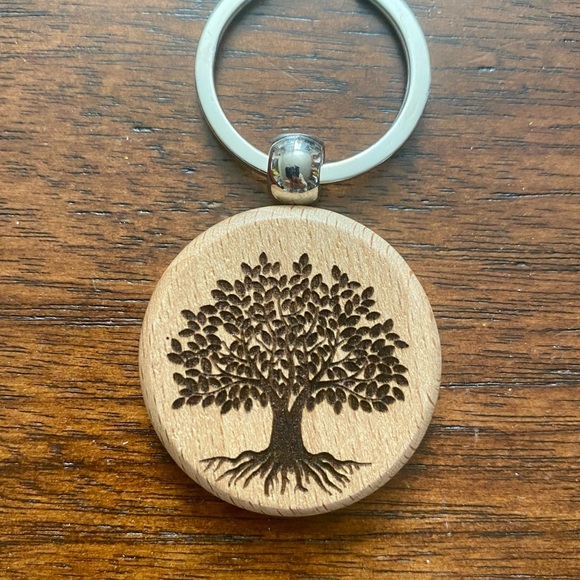 Wooden Tree of Life engraved Keychain - Picture 4 of 4